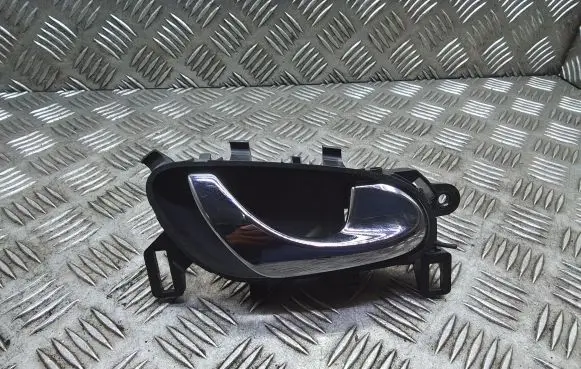 Nissan Qashqai Front door interior handle 806704EA0