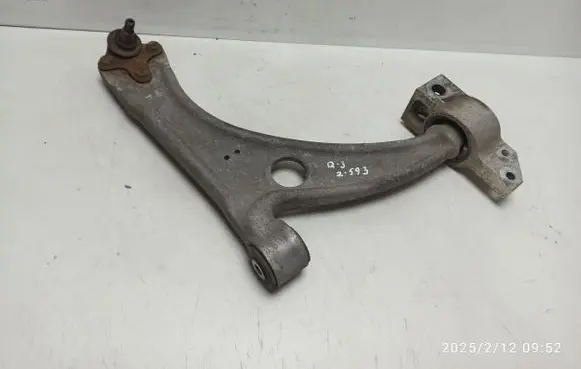 Audi Q3 8U Front lower control arm/wishbone