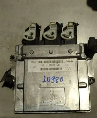 Ford Focus Engine control unit/module 7m5112a650vc