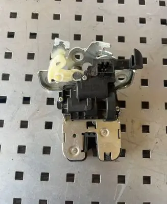 Citroen C4 I Rear seatbelt buckle 601025