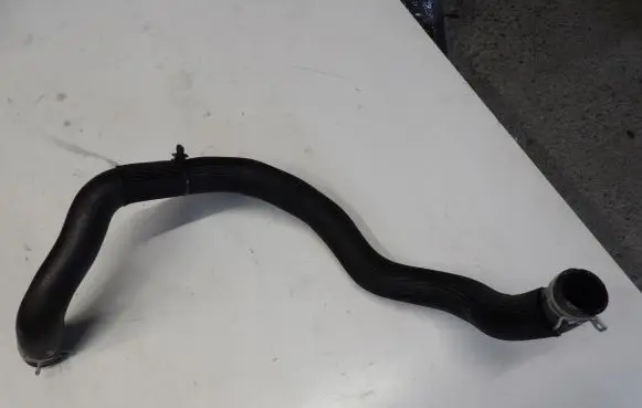 Renault Captur II Engine coolant pipe/hose 215015770R