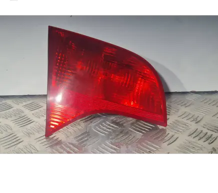 Audi A4 S4 B7 8E 8H Tailgate rear/tail lights 8E9945093 484501