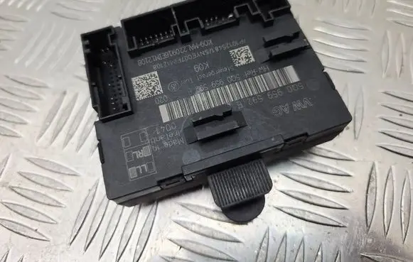 Volkswagen e-Golf Door control unit/module 5Q0959592E 5Q0959592B