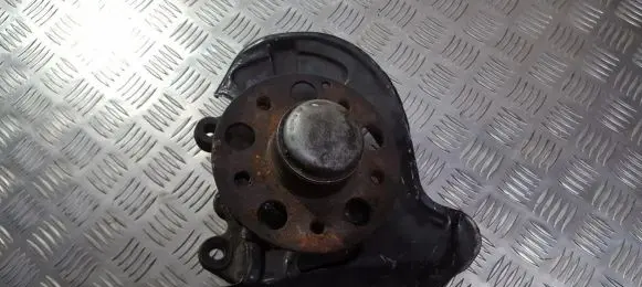 Mercedes-Benz CLK A209 C209 Front wheel hub
