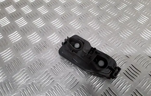 Nissan Qashqai Tail light bulb cover holder 89503174