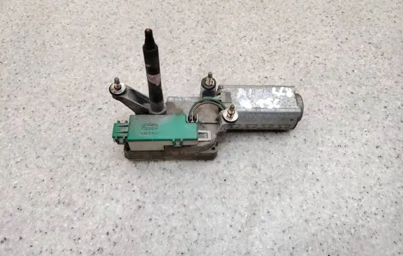 Alfa Romeo 156 Rear window wiper motor 64343018