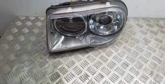 Chrysler 300 - 300C Headlight/headlamp