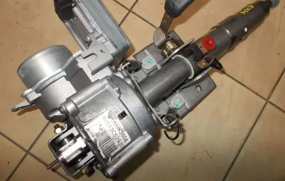 Ford Fiesta Electric power steering pump 8V513C529JG