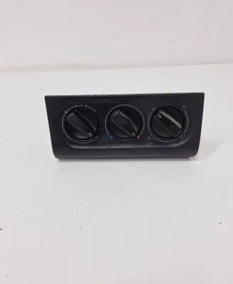 Volkswagen PASSAT B4 Climate control unit