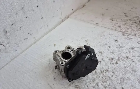 Mercedes-Benz C W204 EGR valve A6511400160
