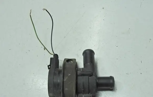 Volvo V40 Electric auxiliary coolant/water pump 31320347