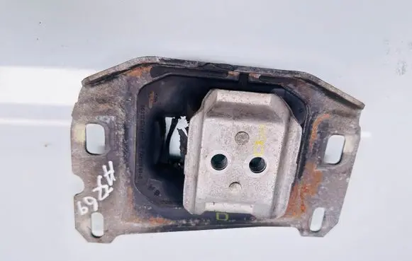 Citroen Jumpy Gearbox mount 9673768580 9821257480