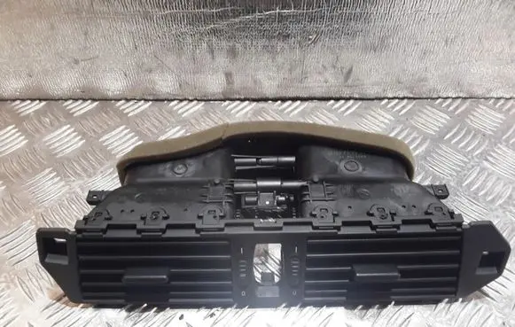 BMW 5 E60 E61 Dash center air vent grill 6910735 7009275