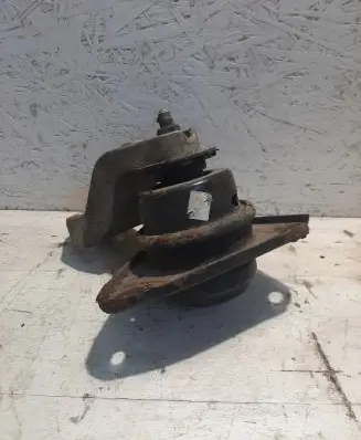 KIA Ceed Engine mount bracket