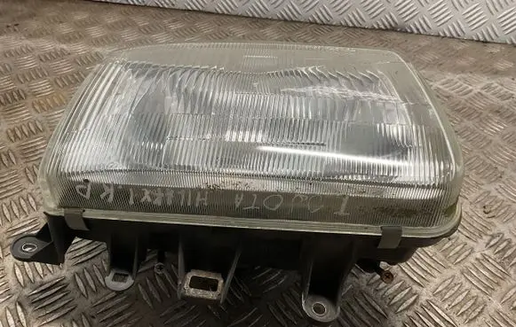 Toyota Hilux (N80, N90, N100, N110) Headlight/headlamp