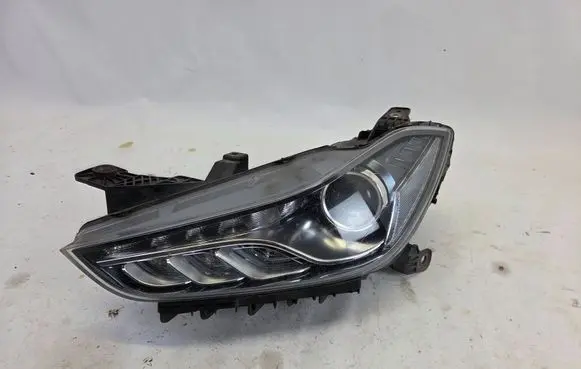 Maserati Ghibli Headlight/headlamp 670004661
