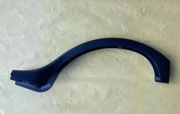 Mercedes-Benz C W203 Tailgate trim 2038211089 A2038211089