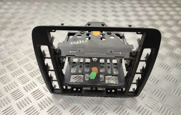 Volkswagen Sharan Radio/GPS head unit trim 7M3858069G