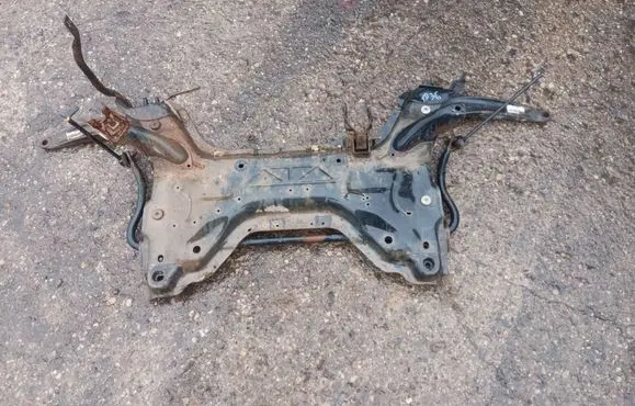 Citroen C4 II Front subframe