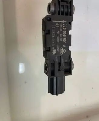 Audi A4 S4 B7 8E 8H Airbag deployment crash/impact sensor 8E0959651A