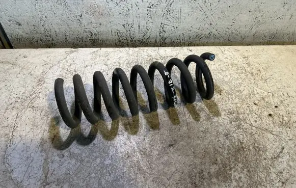 Mercedes-Benz E W212 Rear coil spring