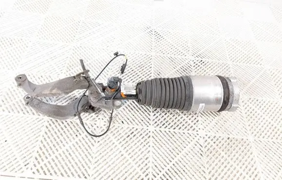 Volvo XC90 Front air suspension shock absorber 31451832
