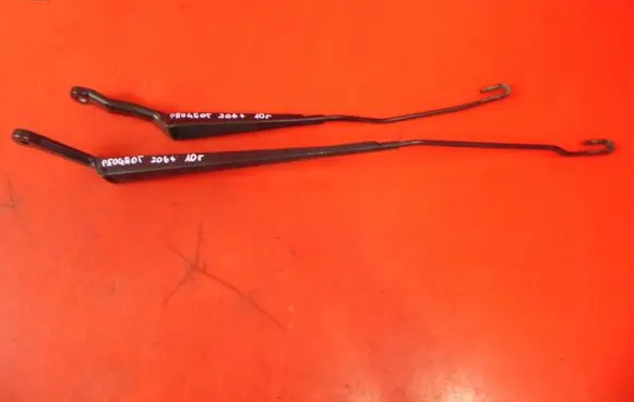 Peugeot 206+ Front wiper blade arm PEUGEOT206PLUS