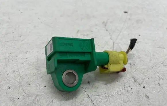 Volkswagen Golf VI Airbag deployment crash/impact sensor 5K0959351