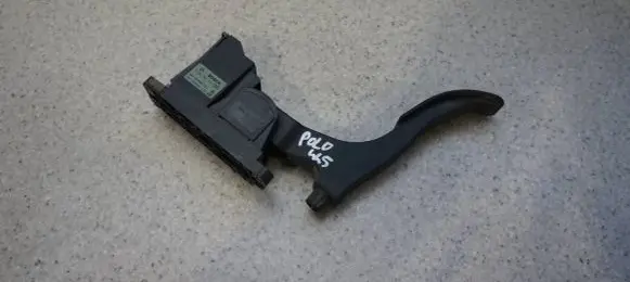 Volkswagen Polo III 6N 6N2 6NF Accelerator throttle pedal 6N1721503D 0281002322