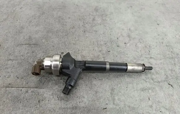 Opel Astra H Fuel injector 8973762703DENSO