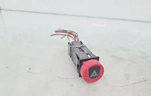 Peugeot 306 Hazard light switch 