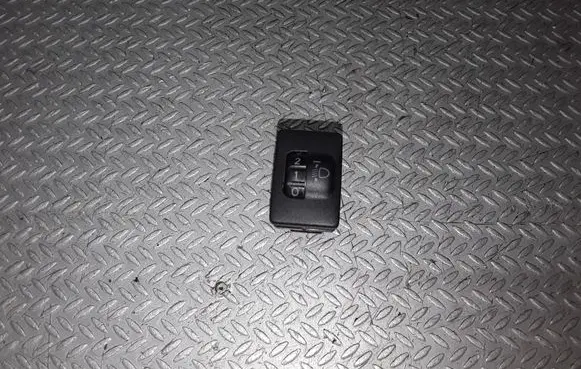 Toyota Yaris Headlight level height control switch 841520D030