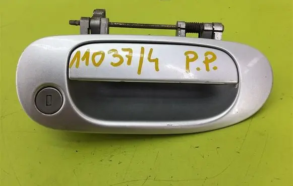 Mitsubishi Carisma Front door interior handle