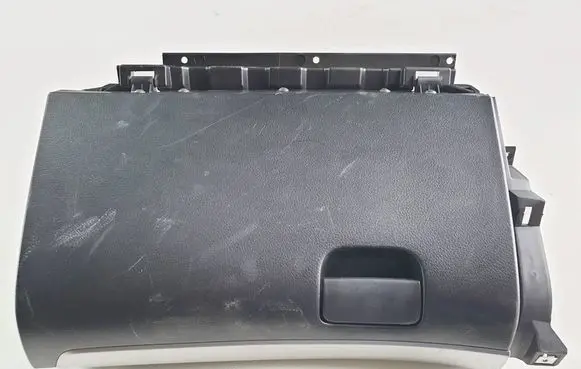 Subaru Legacy Glove box