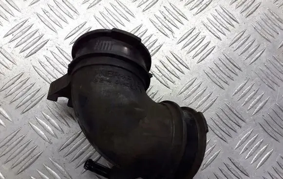 Mazda 3 I Air intake hose/pipe 014081-1611