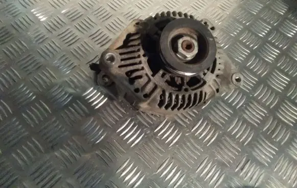 Renault Megane I Generator/alternator 7700862865 2541789E