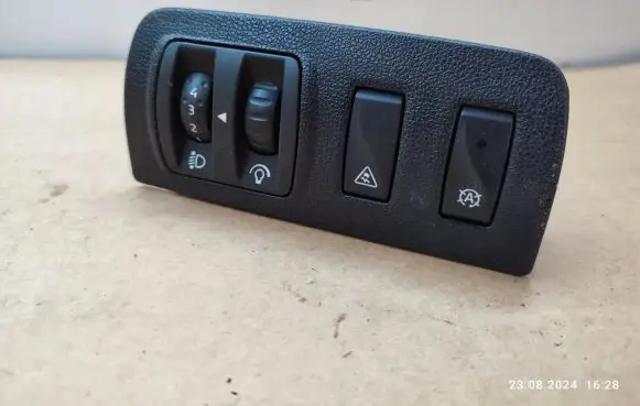 Renault Scenic III - Grand scenic III Headlight level height control switch 648450001R