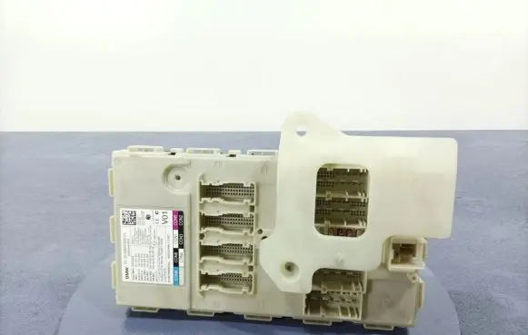 BMW 7 G11 G12 Comfort/convenience module 6820556