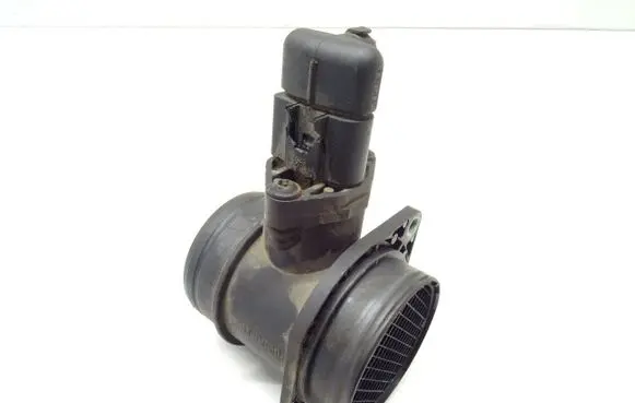 Skoda Octavia Mk1 (1U) Mass air flow meter 06A906461