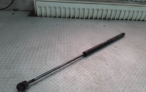Mitsubishi Space Star Tailgate/trunk strut/damper