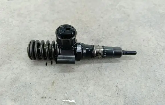 Dodge Caliber Fuel injector 