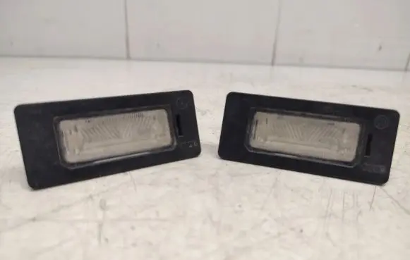 Audi A4 S4 B8 8K Number plate light 8T0943021