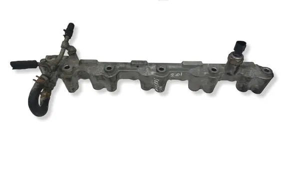 Toyota Avensis T250 Fuel main line pipe 8945822010