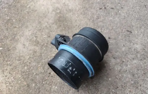 Jeep Grand Cherokee (WJ) Mass air flow meter 53013009AA