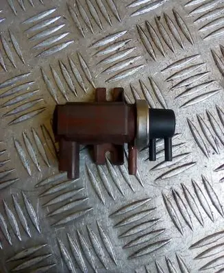Ford Focus Turbo solenoid valve 20086803