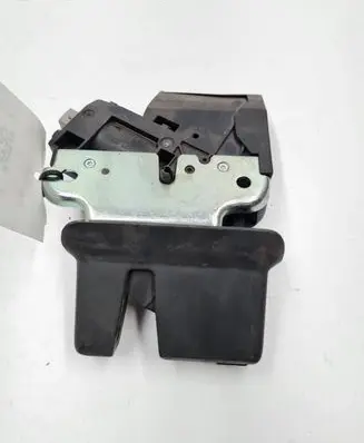 Audi A4 S4 B7 8E 8H Tailgate/trunk/boot lock/catch/latch 4F5827505D