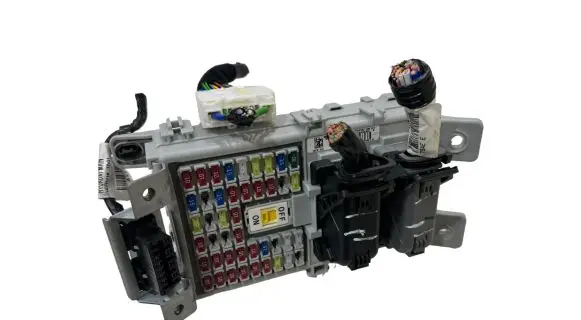 Hyundai i20 (GB IB) Fuse module 91950C8520 AK61170