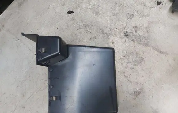 Volkswagen Touran I Glove box 1T0863071