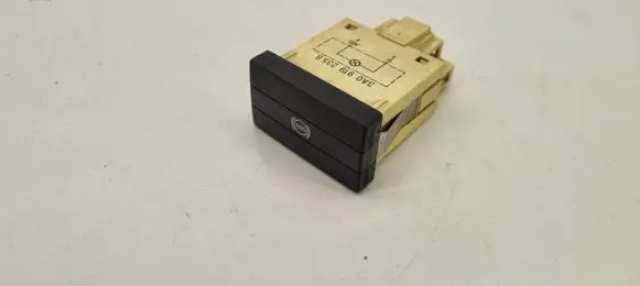 Volkswagen PASSAT B4 ABS relay 3A0919235B