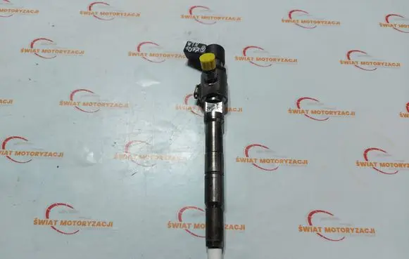 Citroen C4 I Picasso Fuel injector 9802448680